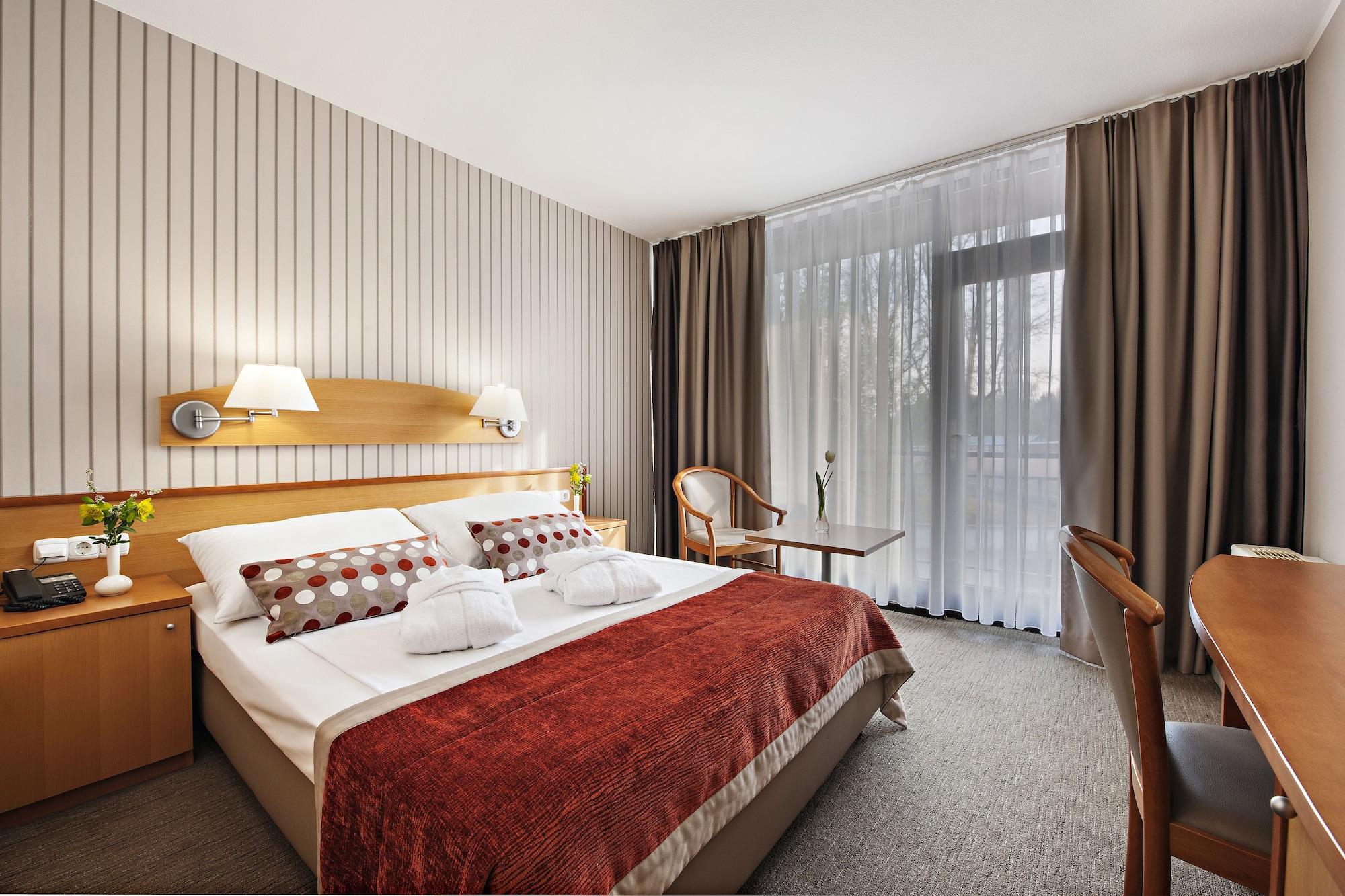 Hotel Termal - Terme 3000 - Sava Hotels & Resorts Моравске-Топлице Екстериор снимка